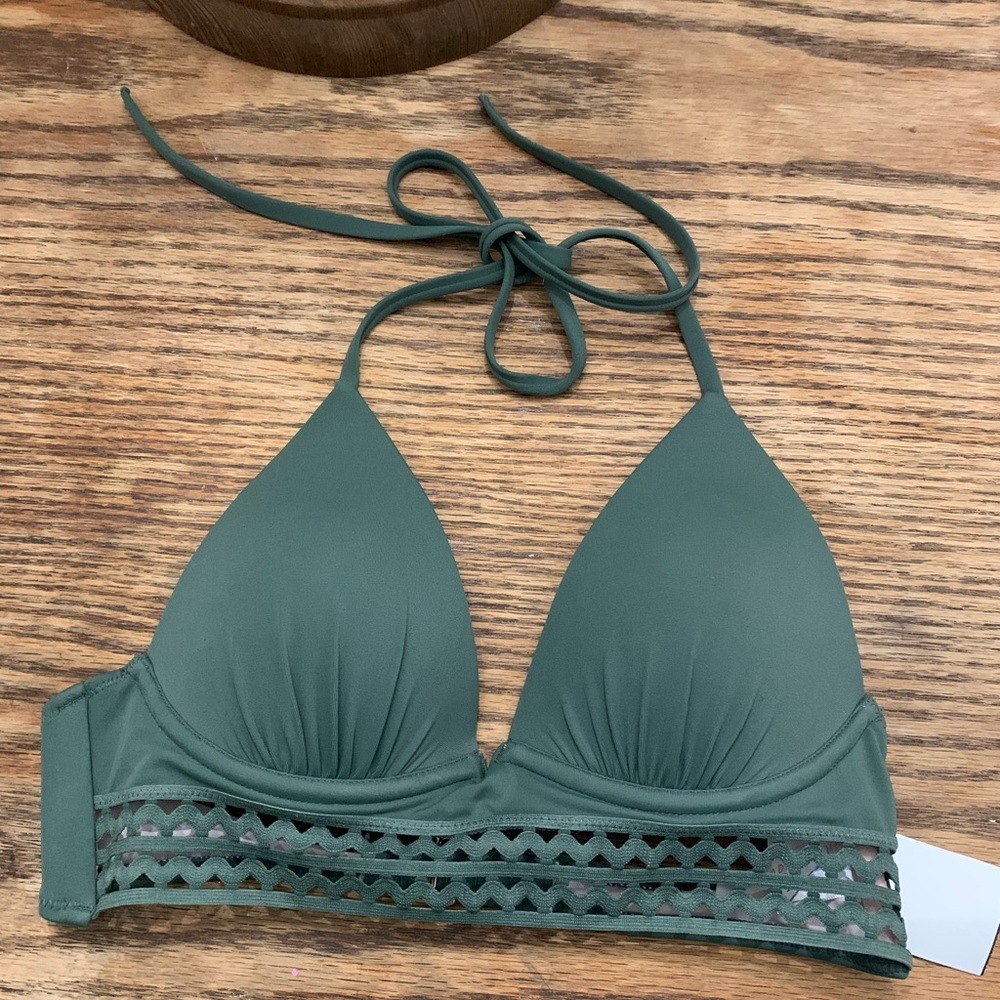 Ladies Sz 32B bikini top NWT